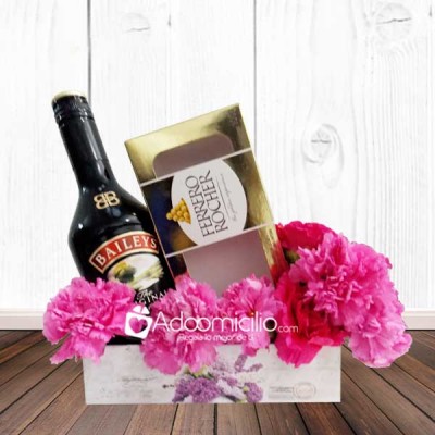 Regalos Cali Combo Pink Love Chocolates y Baileys