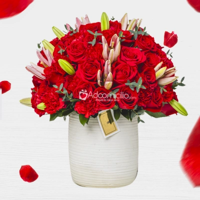Rosas Y Lirios Para Amor Y Amistad A Domicilio En Medellín